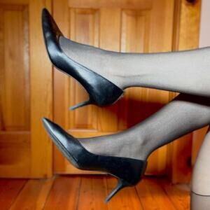 Ralph Lauren Lanette Leather Pointed Toe Pumps Size 9 Classy Party Cocktail NYE